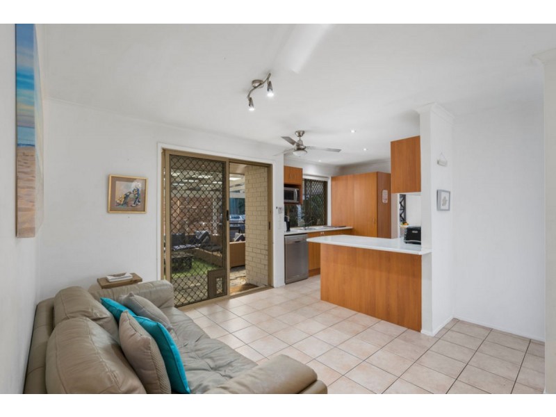 2 Marimar Place, Highland Park QLD 4211