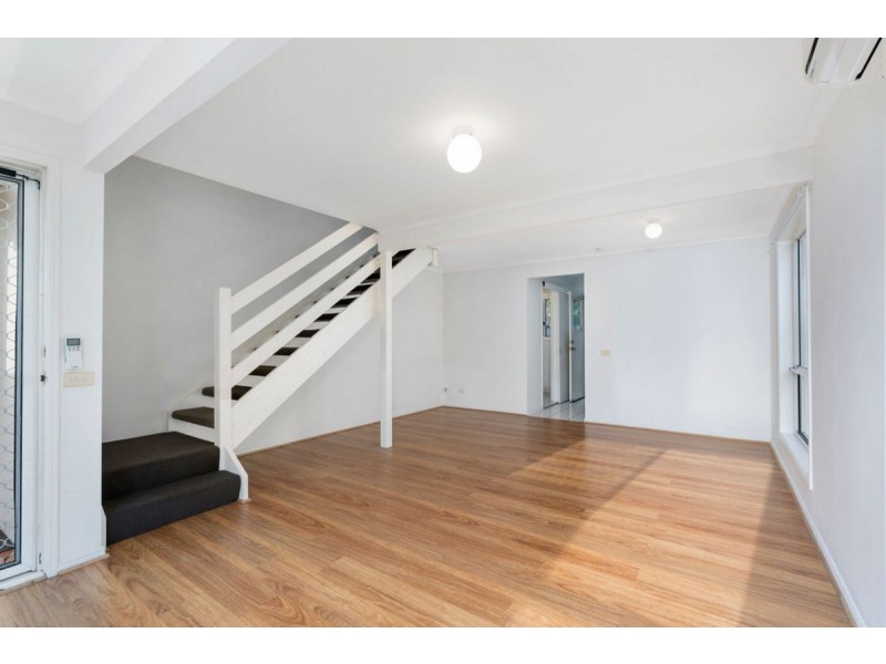 38/125 Pappas Way, Carrara QLD 4211