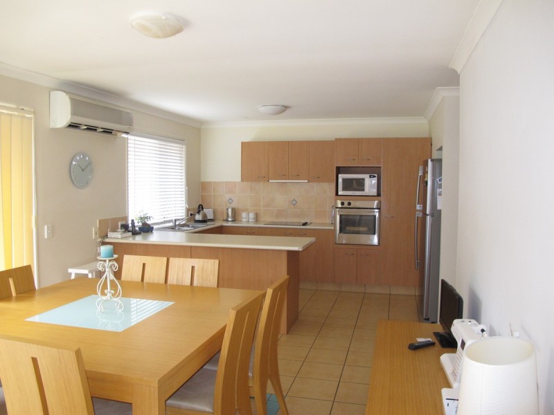 1/5 Kowhai Place, Nerang QLD 4211