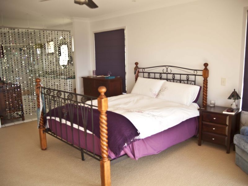 4 Chevron Rise, Highland Park QLD 4211
