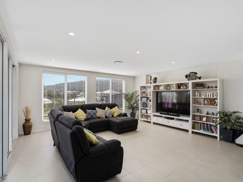 89 Peter Mills Drive, Gilston QLD 4211