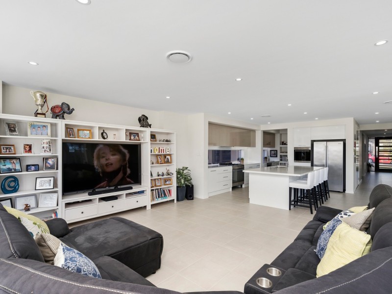 89 Peter Mills Drive, Gilston QLD 4211