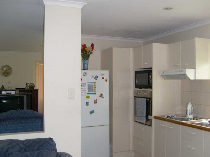 16 Rossmore Street, Nerang QLD 4211