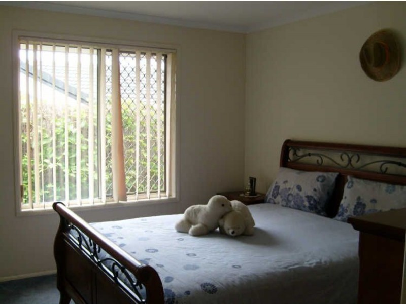 16 Rossmore Street, Nerang QLD 4211