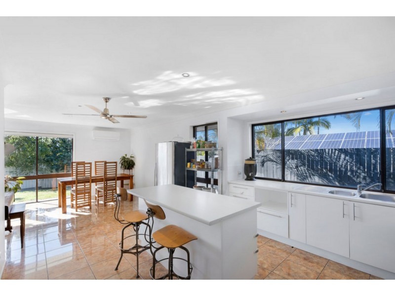 73 Pappas Way, Carrara QLD 4211