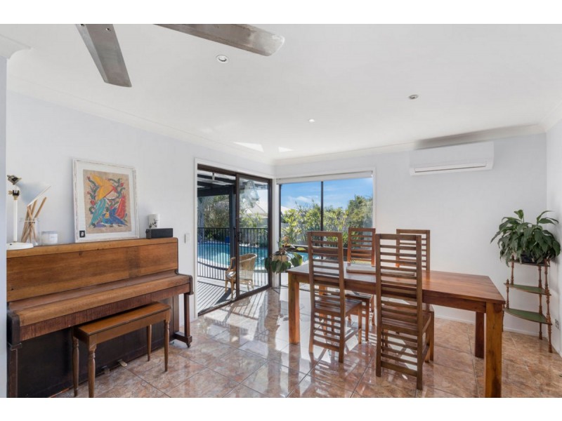 73 Pappas Way, Carrara QLD 4211