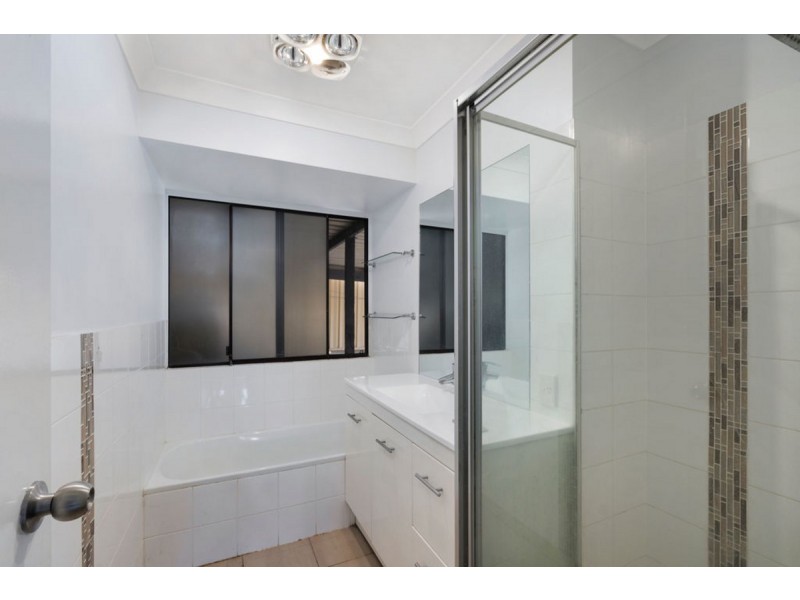 73 Pappas Way, Carrara QLD 4211