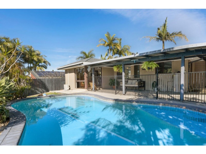 73 Pappas Way, Carrara QLD 4211