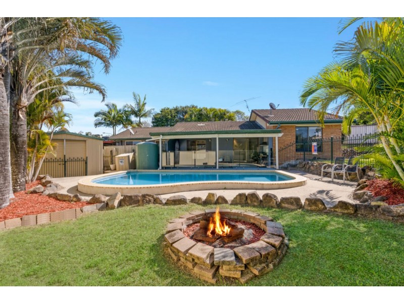 5 Lobban Court, Highland Park QLD 4211