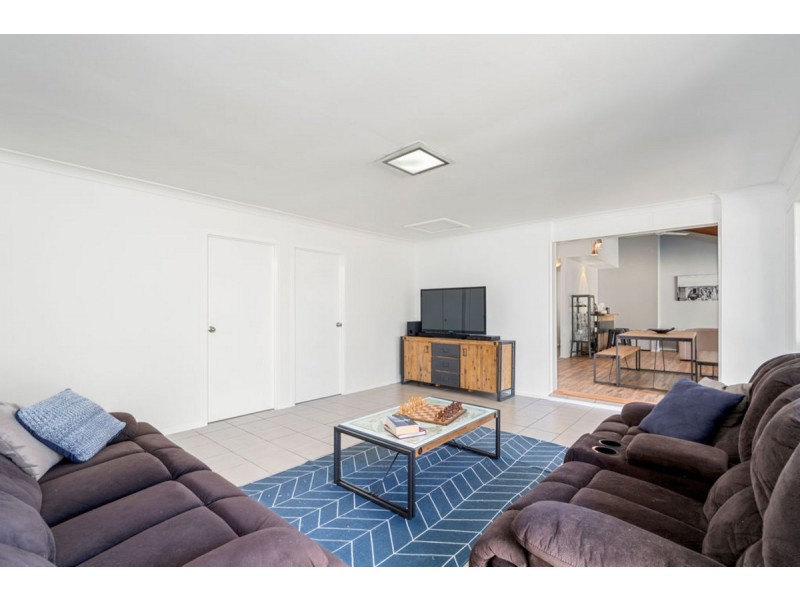 5 Lobban Court, Highland Park QLD 4211