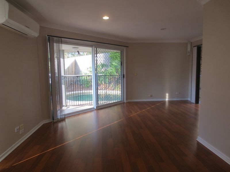 2/55 Sandalwood Terrace, Nerang QLD 4211