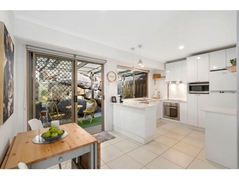 2/12 Ogilvie Crescent, Nerang QLD 4211