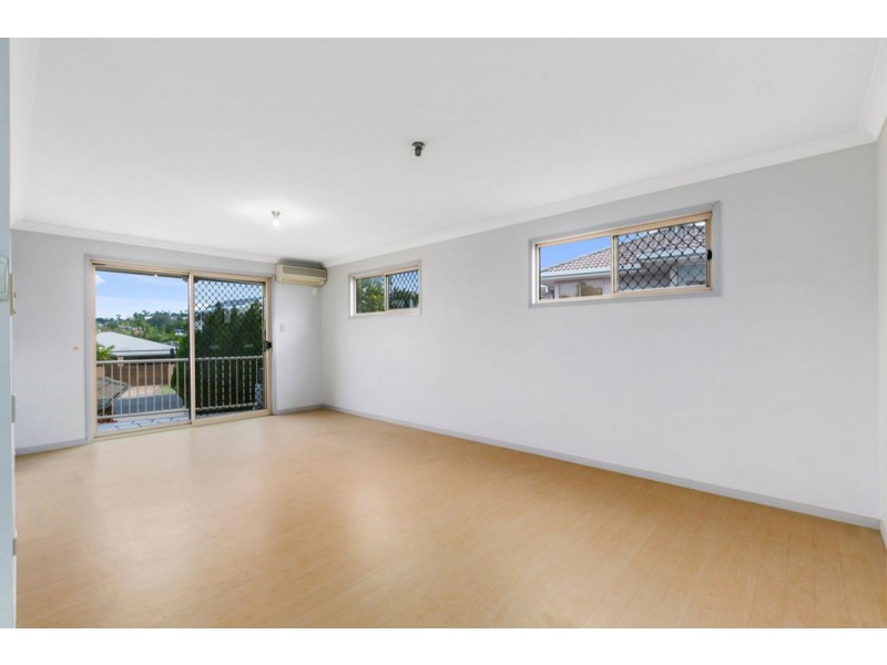 7 Nottingham Place, Highland Park QLD 4211