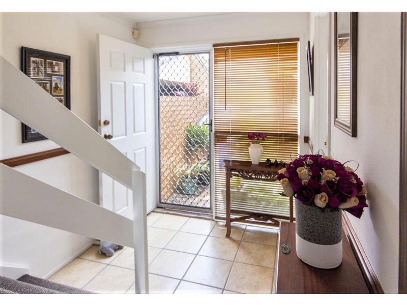 49/84 Lawrence Drive, Nerang QLD 4211