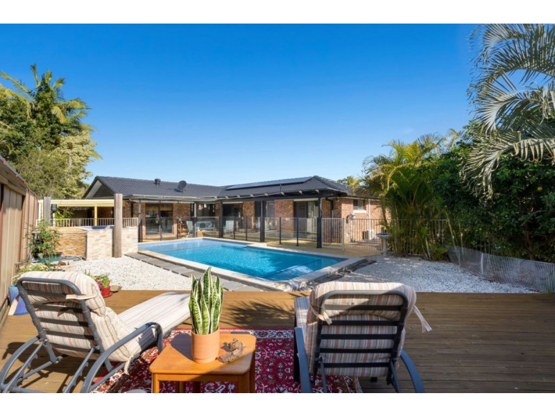 5 Farro Court, Carrara QLD 4211