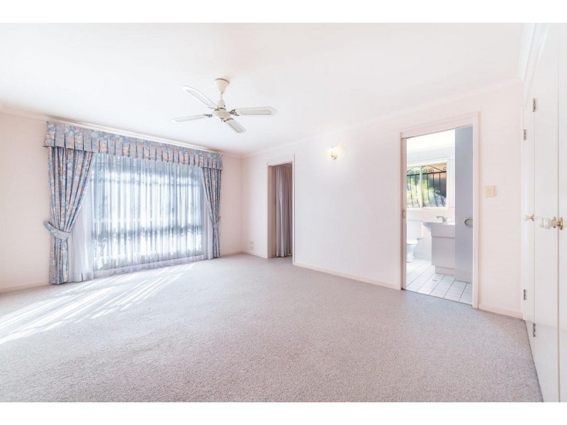 16 Bothwell Street, Robina QLD 4226