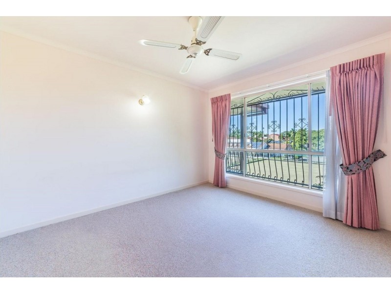 16 Bothwell Street, Robina QLD 4226