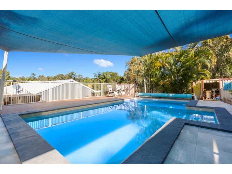 1 Bernadette Place, Highland Park QLD 4211