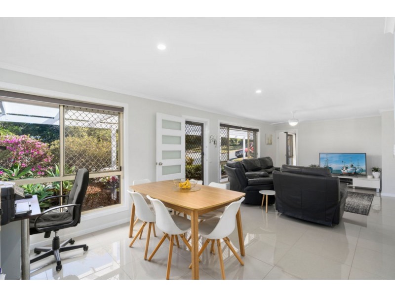 1 Bernadette Place, Highland Park QLD 4211