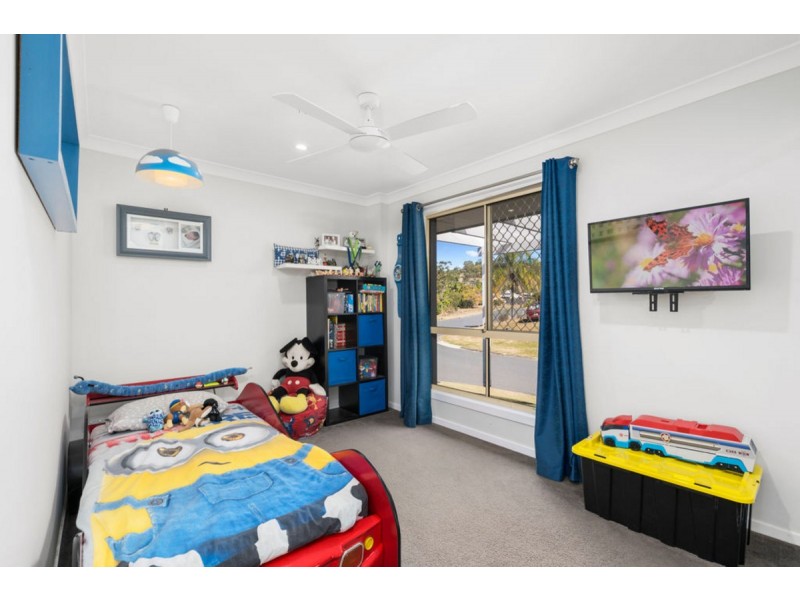 1 Bernadette Place, Highland Park QLD 4211