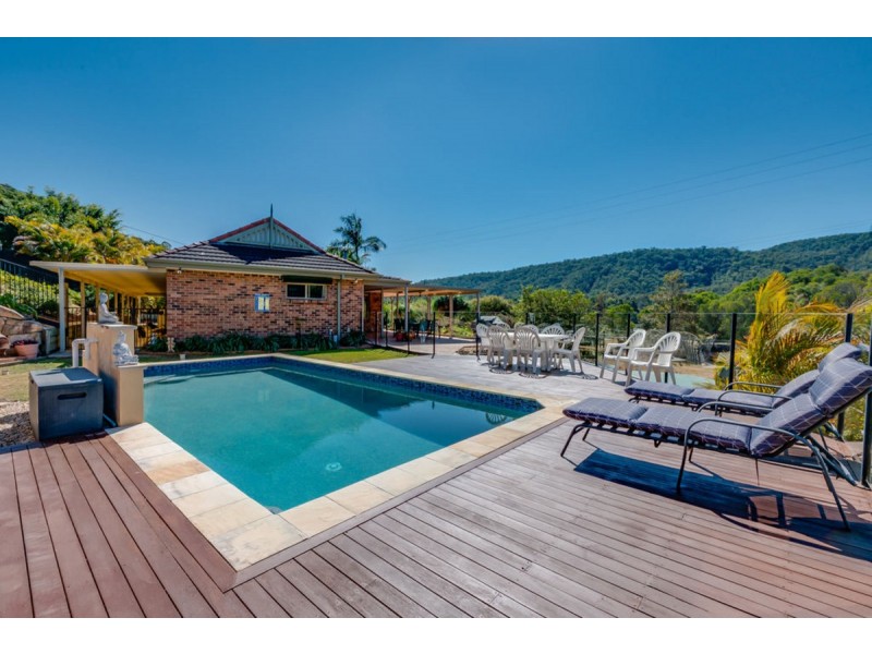 57 Barcoo Court, Clagiraba QLD 4211