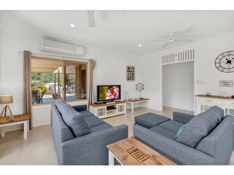 57 Barcoo Court, Clagiraba QLD 4211