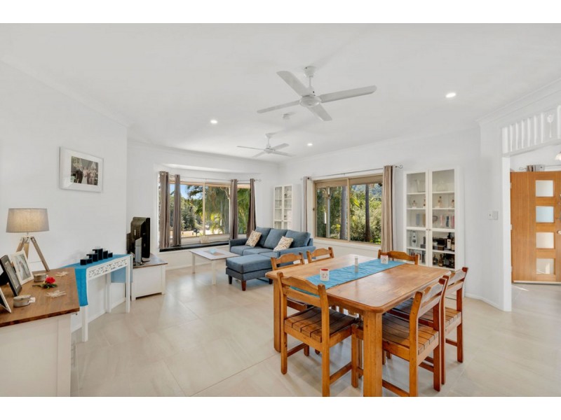 57 Barcoo Court, Clagiraba QLD 4211