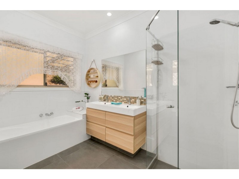57 Barcoo Court, Clagiraba QLD 4211