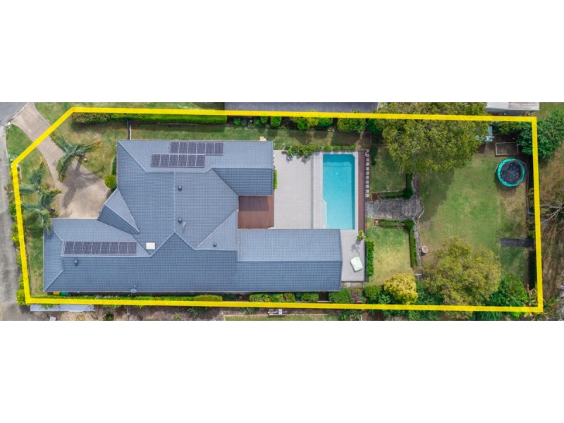 13 Elsemore Court, Carrara QLD 4211