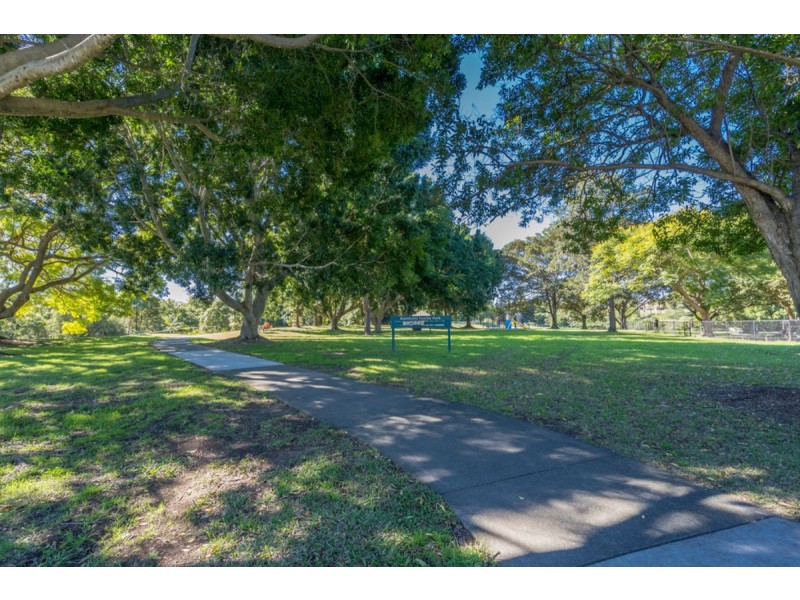 16 Souter Street, Nerang QLD 4211