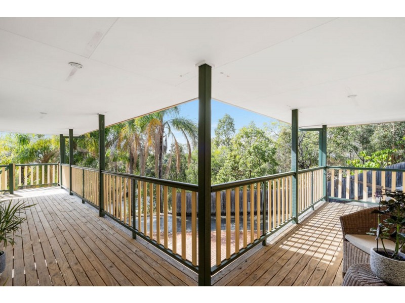 98A Explorers Way, Highland Park QLD 4211