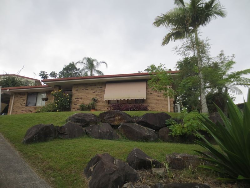 8 Sueden Court, Nerang QLD 4211