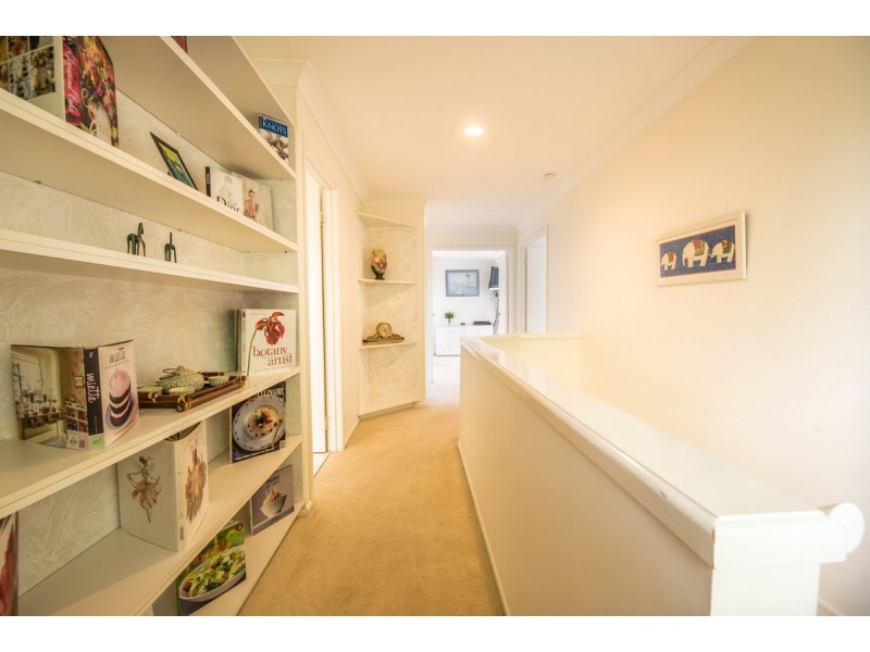 13 Jenyns Road, Tamborine Mountain QLD 4272
