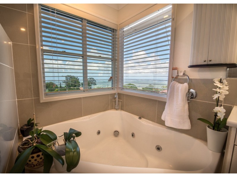 13 Jenyns Road, Tamborine Mountain QLD 4272