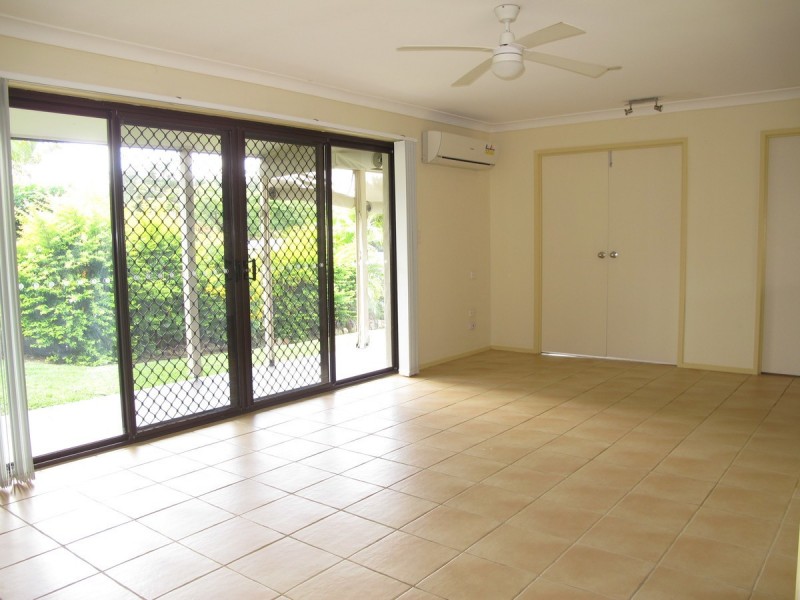 2/19 Guthrie Parade, Carrara QLD 4211