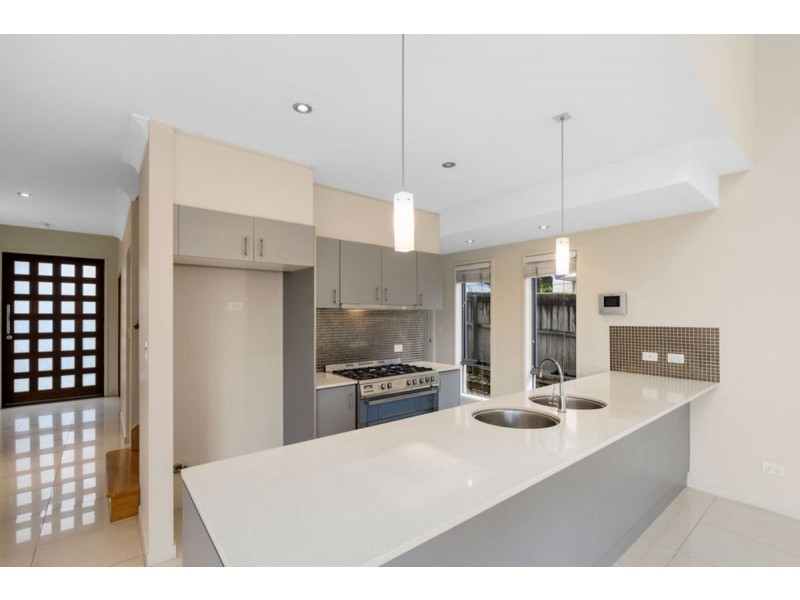 1/150 Johnston Street, Southport QLD 4215