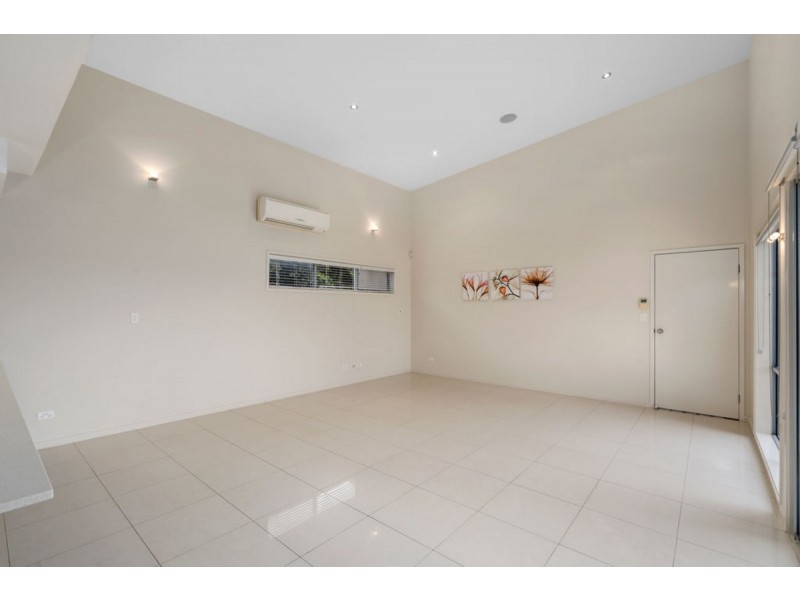 1/150 Johnston Street, Southport QLD 4215