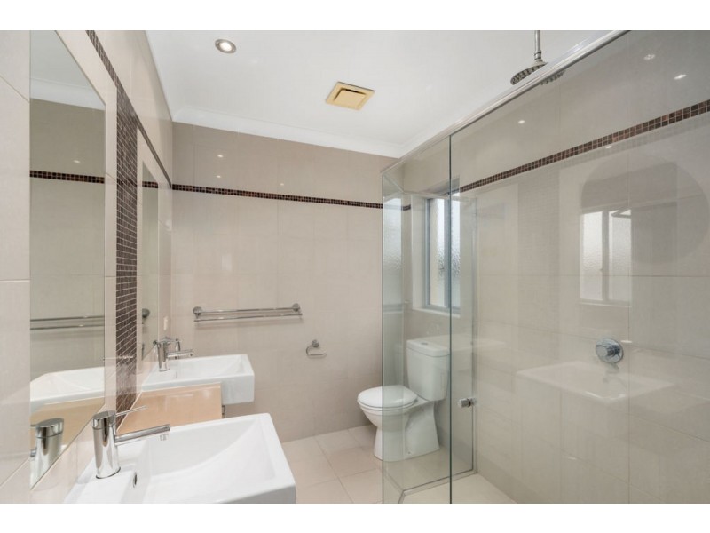 1/150 Johnston Street, Southport QLD 4215