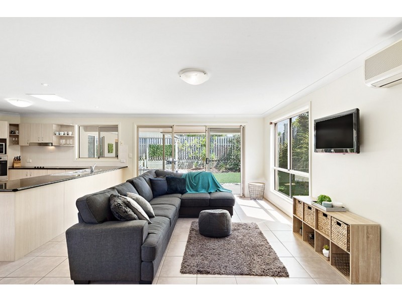 18 Peter Mills Drive, Gilston QLD 4211