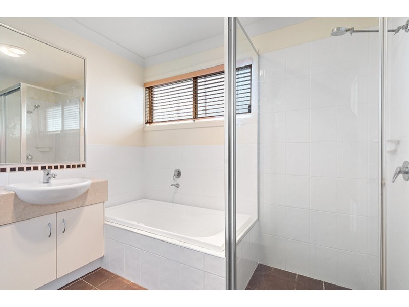18 Peter Mills Drive, Gilston QLD 4211