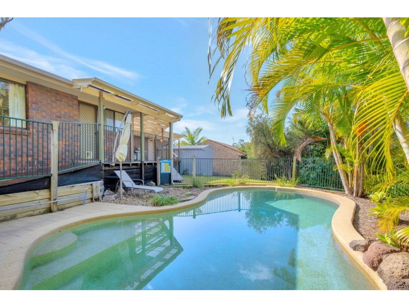 17 Kilmarnock Close, Highland Park QLD 4211