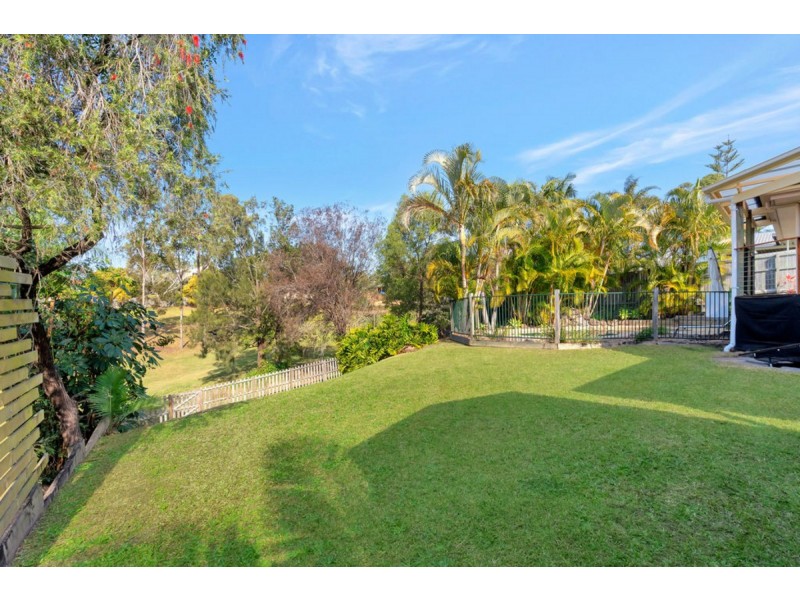 17 Kilmarnock Close, Highland Park QLD 4211