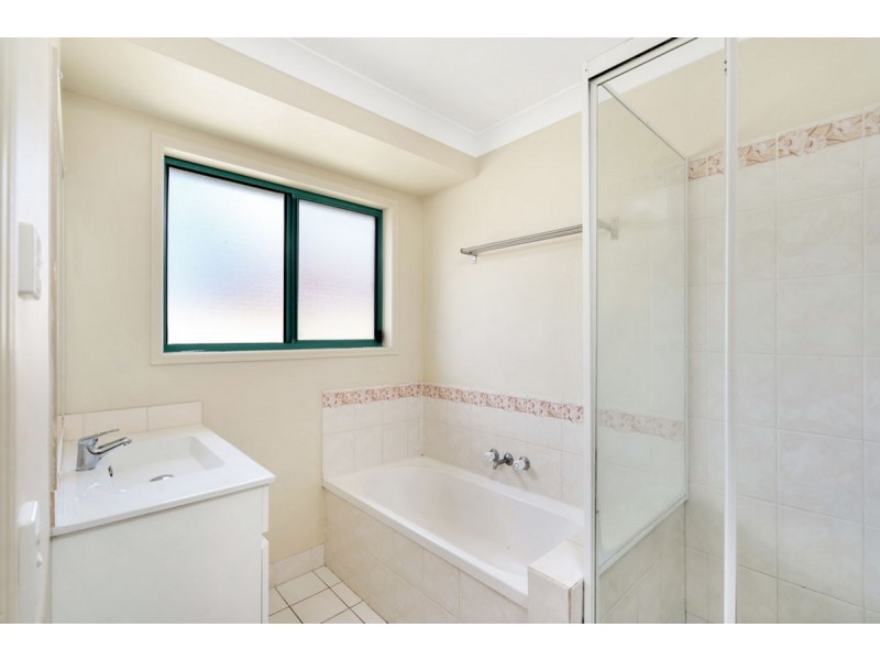 31 Glengarry Close, Highland Park QLD 4211