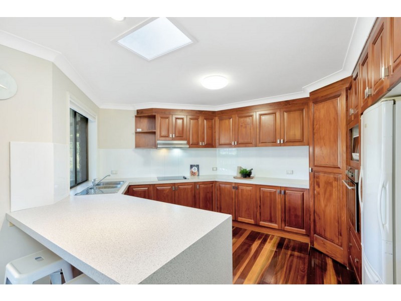 28 Hastings Crescent, Carrara QLD 4211