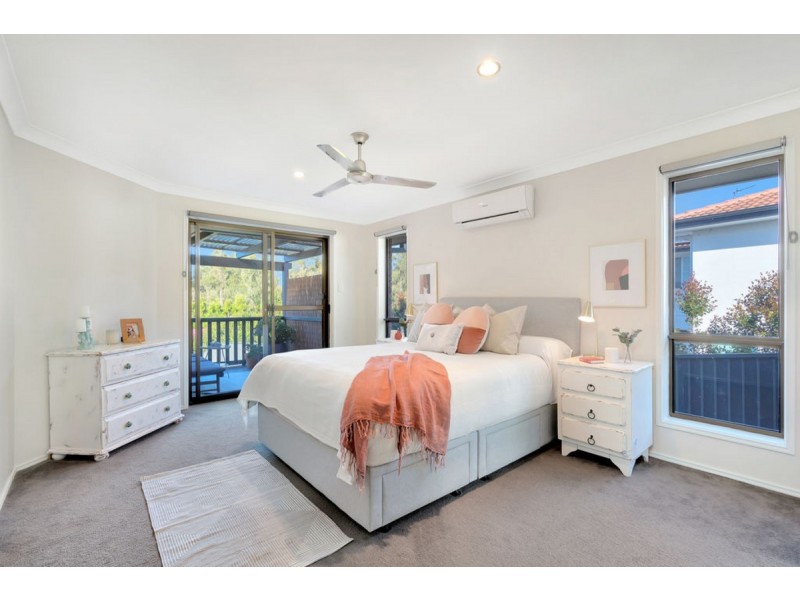 28 Hastings Crescent, Carrara QLD 4211