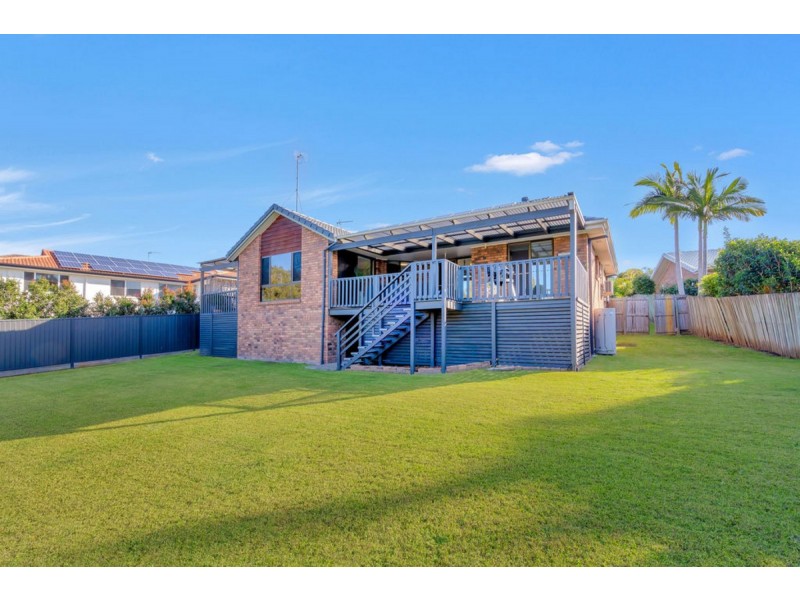 28 Hastings Crescent, Carrara QLD 4211