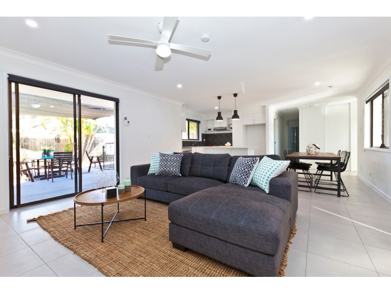 12 Alexander Drive, Highland Park QLD 4211