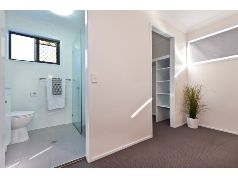 12 Alexander Drive, Highland Park QLD 4211