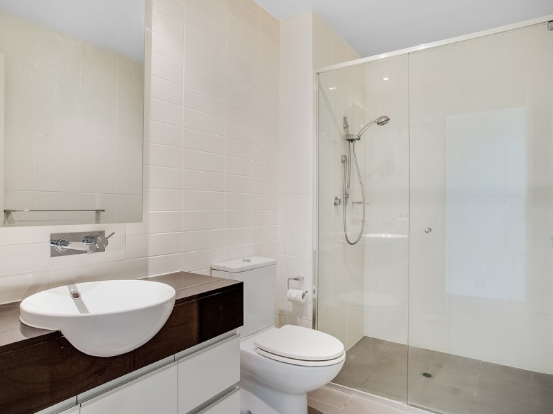 2/802 Glades Drive, Robina QLD 4226