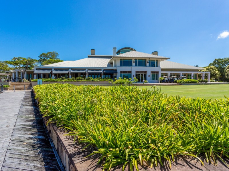 2/802 Glades Drive, Robina QLD 4226